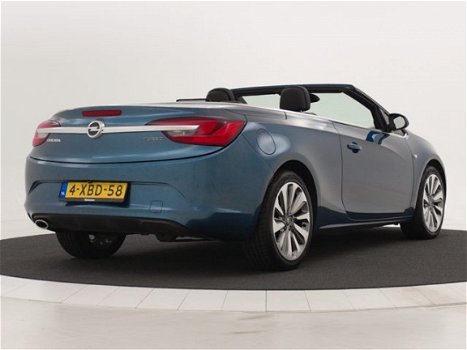 Opel Cascada - 1.6 Turbo Cosmo Navigatie | Lederen bekleding | Cruise control | Climate control 