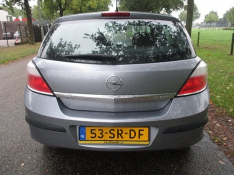 Opel Astra - 1.9 CDTi Essentia , nw distributieriem+koppelingsset - 1