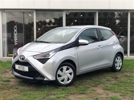 Toyota Aygo - 1.0 x-shift x-play | Airco, Mirrorlink, Camera - 1