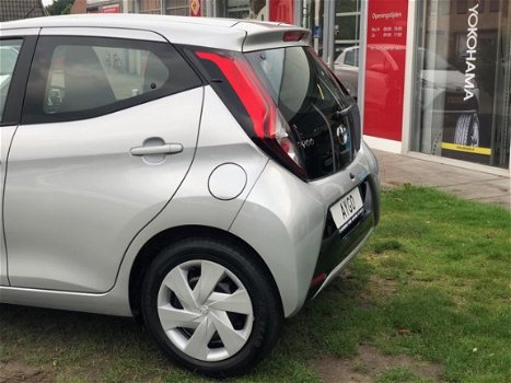 Toyota Aygo - 1.0 x-shift x-play | Airco, Mirrorlink, Camera - 1