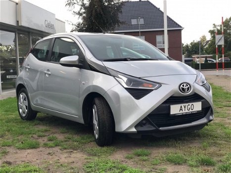 Toyota Aygo - 1.0 x-shift x-play | Airco, Mirrorlink, Camera - 1