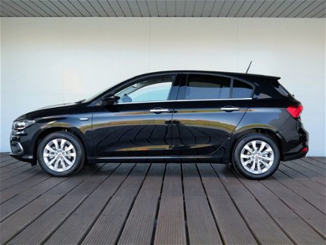 Fiat Tipo. - 1.4 T-Jet Business Lusso 120pk / Adaptive Cruise control / Leder / Navigatie - 1