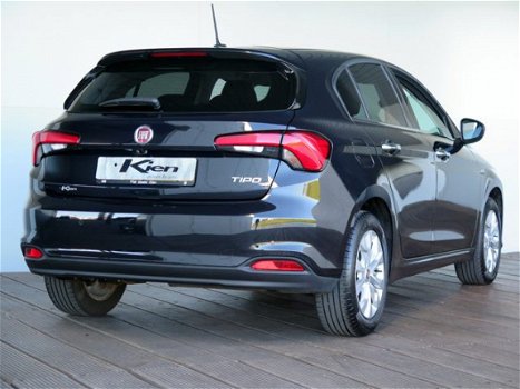 Fiat Tipo. - 1.4 T-Jet Business Lusso 120pk / Adaptive Cruise control / Leder / Navigatie - 1