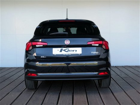 Fiat Tipo. - 1.4 T-Jet Business Lusso 120pk / Adaptive Cruise control / Leder / Navigatie - 1