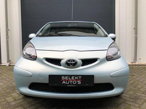 Toyota Aygo - 1.0-12V Sport Airco/LM Velgen/Elektrische Ramen/Stuurbekrachtiging/5-Deurs/Apk 10-2020 - 1