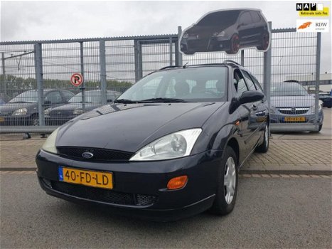 Ford Focus Wagon - 1.6-16V Trend - 1