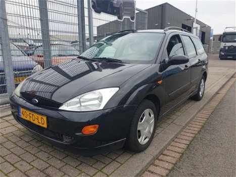 Ford Focus Wagon - 1.6-16V Trend - 1