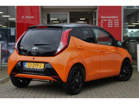 Toyota Aygo - 1.0 VVT-i x-cite 5drs Airco Parkeercamera - 1