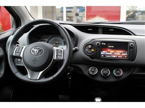 Toyota Yaris - 1.3 VVT-i Aspiration CVT-automaat 5drs - 1