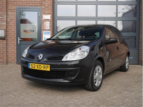 Renault Clio - 1.2-16V Business Line - 1