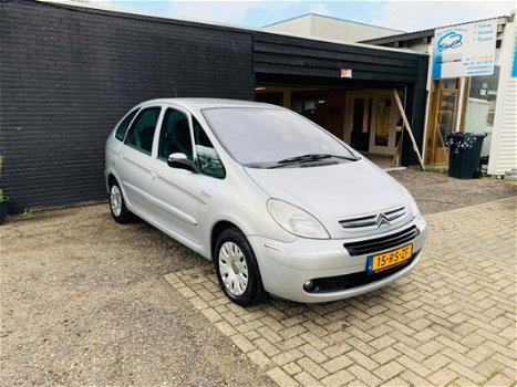 Citroën Xsara Picasso - 2.0i-16V Attraction automaat airco ecc cruise control - 1