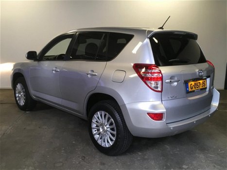 Toyota RAV4 - 2.0 VVTi Executive Business Automaat / 4WD / Navi / Camera / Clima / Etc - 1