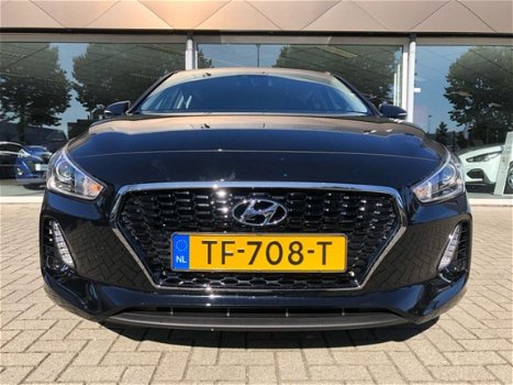 Hyundai i30 - 1.0 T-GDI Comfort | Navi | Clima | Camera | 17'' L.M. Velgen | Bluetooth | Trekhaak - 1