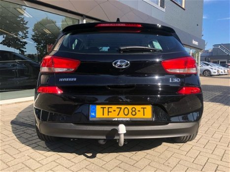 Hyundai i30 - 1.0 T-GDI Comfort | Navi | Clima | Camera | 17'' L.M. Velgen | Bluetooth | Trekhaak - 1