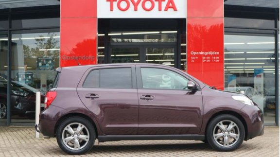 Toyota Urban Cruiser - 1.3 VVT-i Dynamic | Navigatie | Trekhaak | Climate control | - 1