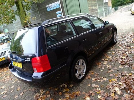 Volkswagen Passat Variant - 2.3 V5 4Motion Comfortline - 1