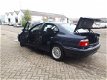 BMW 5-serie - 523i Executive 2 E EIGENAAR /NAP APK 17-04-2020/AIRCO/CLIMA /RIJD ALS NIEUWE/INRUIL MO - 1 - Thumbnail