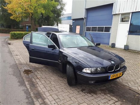 BMW 5-serie - 523i Executive 2 E EIGENAAR /NAP APK 17-04-2020/AIRCO/CLIMA /RIJD ALS NIEUWE/INRUIL MO - 1