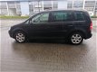 Volkswagen Touran - 2.0 TDI Highline AUTOMAAT NAP STOELVERWARMING CLIMATE CONTROLE APK 06-2020 - 1 - Thumbnail