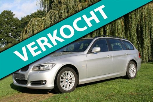 BMW 3-serie Touring - 318i High Executive - automaat, leder, navi, panodak - 1