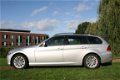 BMW 3-serie Touring - 318i High Executive - automaat, leder, navi, panodak - 1 - Thumbnail