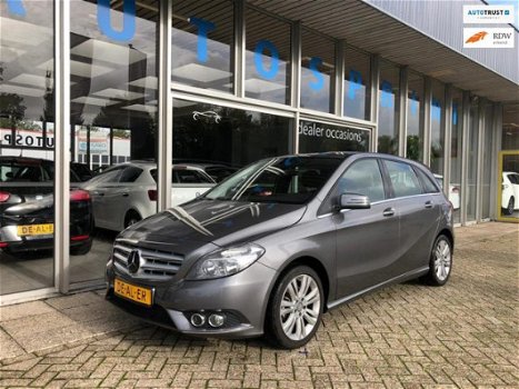 Mercedes-Benz B-klasse - 180 Ambition NAVI/STOELVERWARMING/AIRCO/LM VELGEN - 1