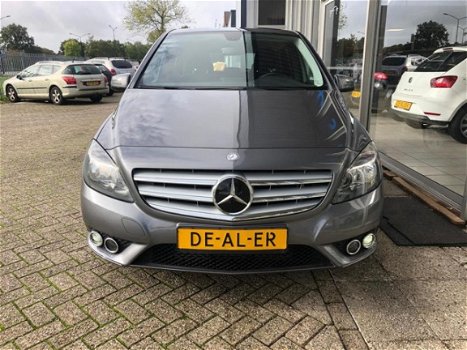 Mercedes-Benz B-klasse - 180 Ambition NAVI/STOELVERWARMING/AIRCO/LM VELGEN - 1