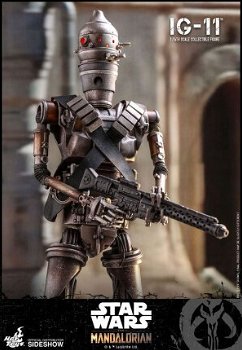 Hot Toys Star Wars The Mandalorian IG-11 TMS008 - 2