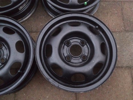 4 Stalen Velgen Vw Polo Lupo Arosa 4x100 13 Inch‏ - 2