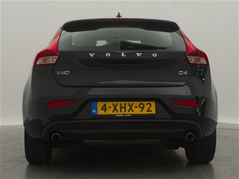 Volvo V40 - 2.0 D4 191PK Momentum Business / NAVI / PDC / HALF LEDER / AIRCO-ECC / CRUISE CTR. / LM- - 1