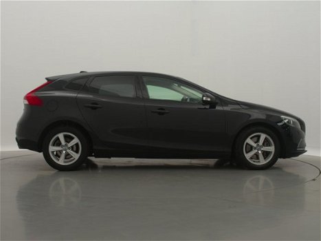 Volvo V40 - 2.0 D4 191PK Business / NAVI / PDC / AIRCO-ECC / CRUISE CTR. / XENON - 1