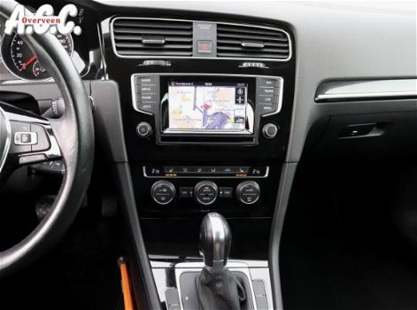 Volkswagen Golf Variant - 1.6 TDi AUTOMAAT Leer Navi+Camera Trekhaak - 1