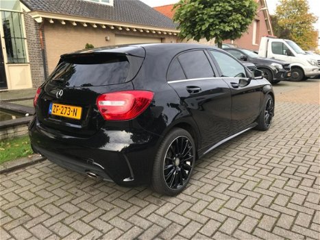 Mercedes-Benz A-klasse - 180 AMG IN-/EXTRIEUR COMAND - 1