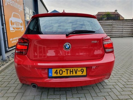 BMW 1-serie - 116i Business 5-deurs met Cruise control, Airco en Navigatie - 1