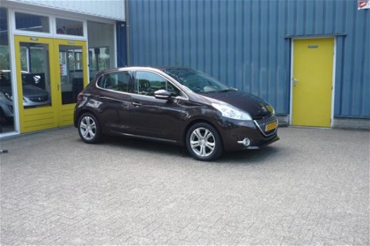 Peugeot 208 - 1.2 VTI ALLURE Airco/ECC - 1