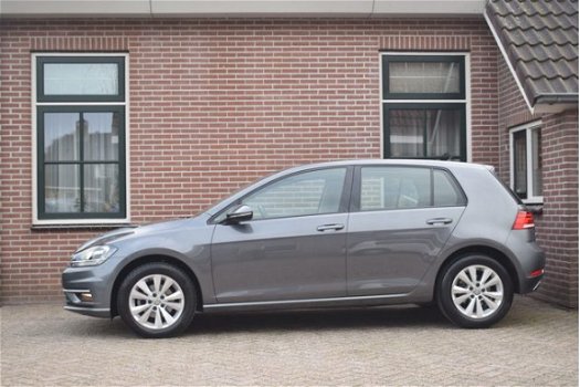 Volkswagen Golf - 1.6 TDI 90pk Comfortline Ecc Pdc ACC Navigatie 5drs - 1