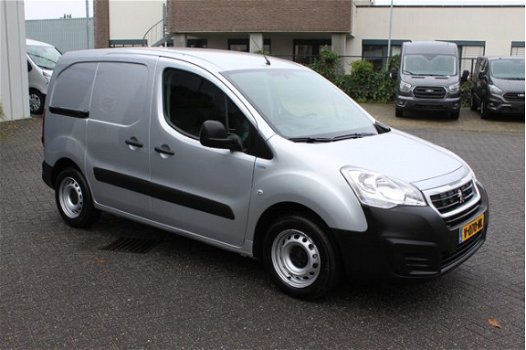 Peugeot Partner - 120 1.6 BlueHDi 100 pk Airco, Navigatie, Trekhaak - 1