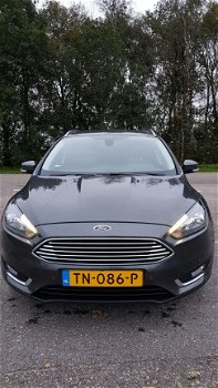 Ford Focus Wagon - 1.5 TDCI Titanium * Navigatie - 1