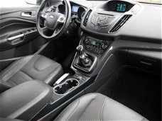 Ford Kuga - 2.0 TDCi 120pk Titanium VAN: € 18.650, - VOOR: € 18.350,