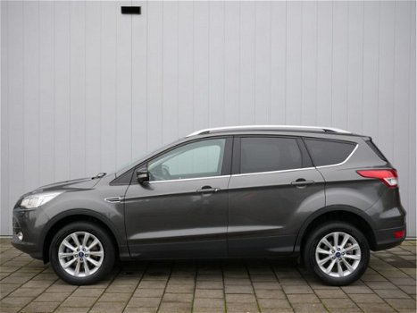 Ford Kuga - 2.0 TDCi 120pk Titanium VAN: € 18.650, - VOOR: € 18.350, - 1