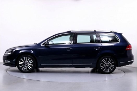 Volkswagen Passat Variant - 1.4 TSI Highline BlueMotion Automaat Stoelverwarming Alcantara/Stof Navi - 1