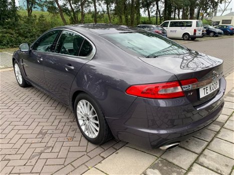 Jaguar XF - 3.0D V6 Luxury - 1