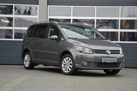 Volkswagen Touran - 1.4 TSI Highline BOVAG, AUTOMAAT, PANORAMA DAK, GARANTIE, PDC - 1