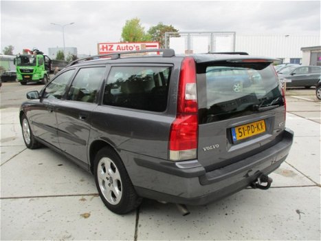 Volvo V70 - 2.4 D5 Geartronic Comfort Line - 1