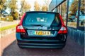 Volvo V70 - 2.0 Momentum 146PK/ AIRCO/ NAVIGATIE/ ECC/ LMV/ CV/ ETC - 1 - Thumbnail