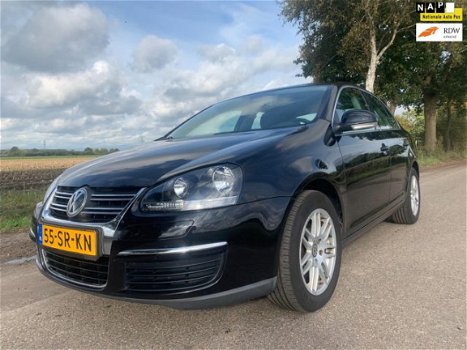 Volkswagen Jetta - 2.0 FSI Comfortline / clima - 1