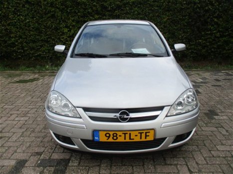 Opel Corsa - 1.2-16V Silverline AIRCO LAGE KM. STAND - 1