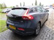 Volvo V40 - D2 Summum Business Styling Pack Leder Stoelverw Navi Clima PDC Bluetooth Cruise - 1 - Thumbnail