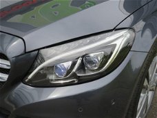 Mercedes-Benz C-klasse - 180 Edition Trekhaak Comfortstoel LED koplampen Navi Clima PDC Bluetoot