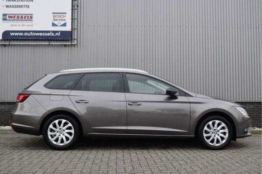 Seat Leon ST - 1.4 TSI Style Automaat panorama, adaptieve cruise, navi, apple carplay, trekhaak - 1